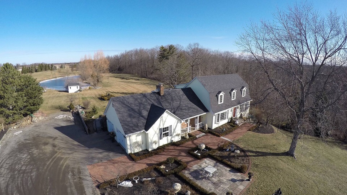 Louth House | Fairview Twenty Valley Vacation Home