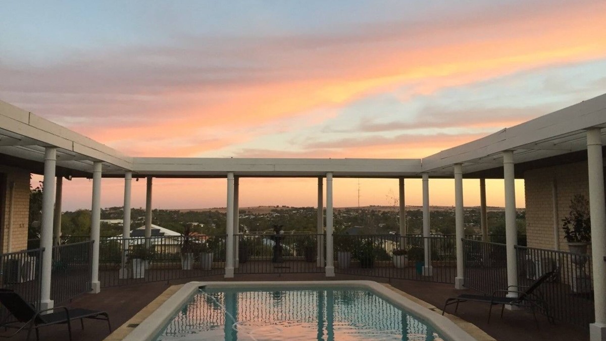 Northam House | Fairway Manor Accommodation
