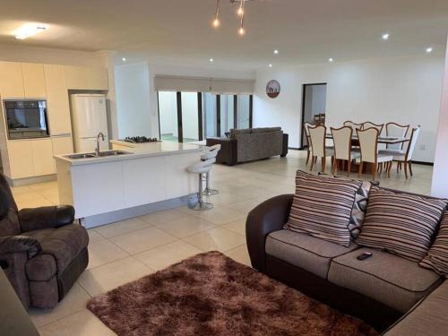 Walvis Bay House | Fairways Villa @ Bunker Close