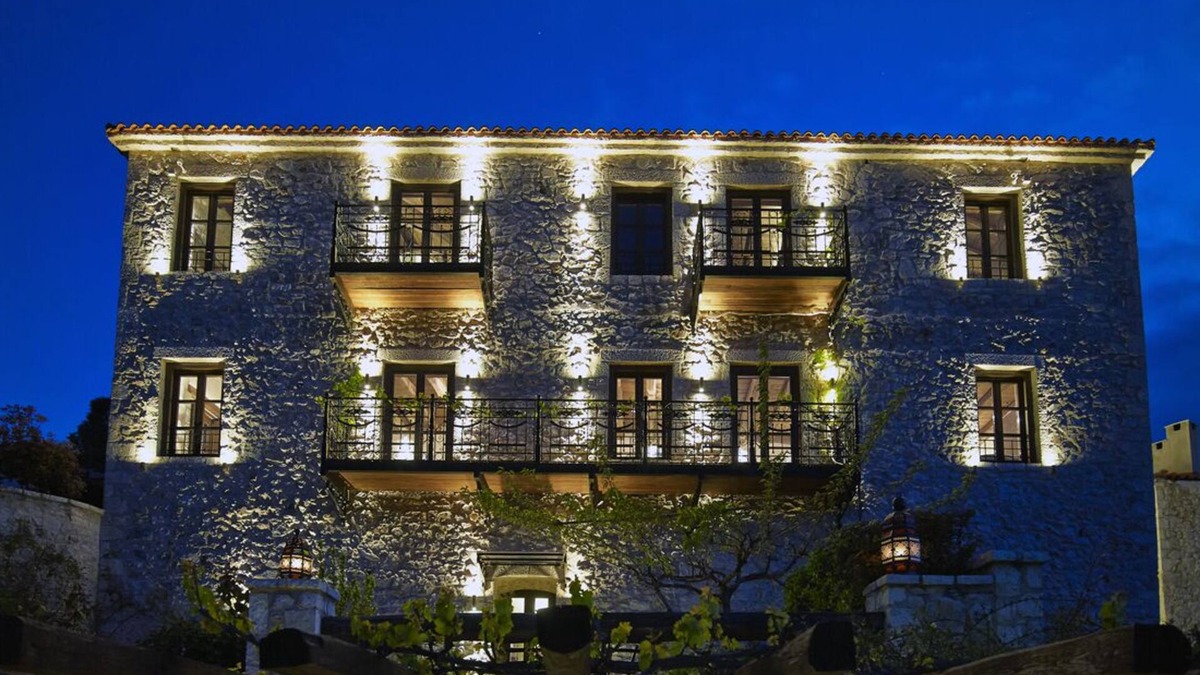 Levidi Villa | FAIRY TAILE LUXURY STONE VILLA 50min FROM NAFPLIO - TRIPLE ROOM - PET FRIENDLY