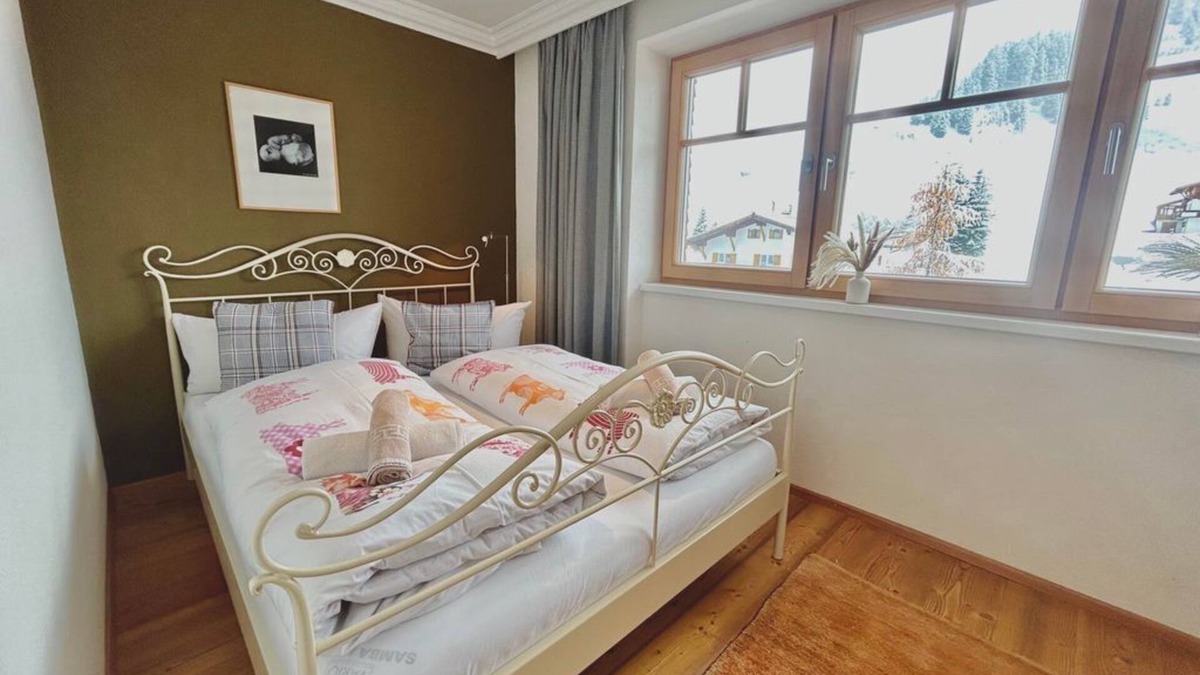 Warth Bed & Breakfast | Fairytale forest - House Wallis