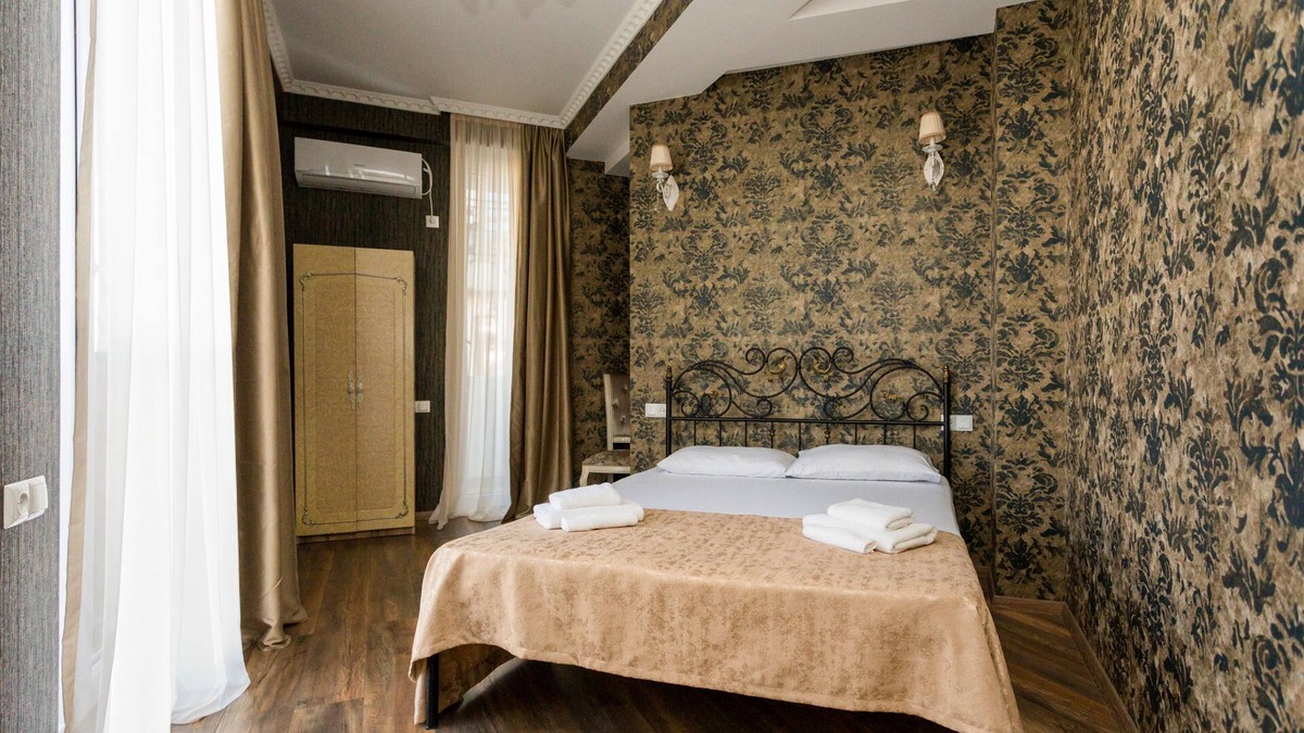 Vera Apartment | Falcon Apartments - Sapphire