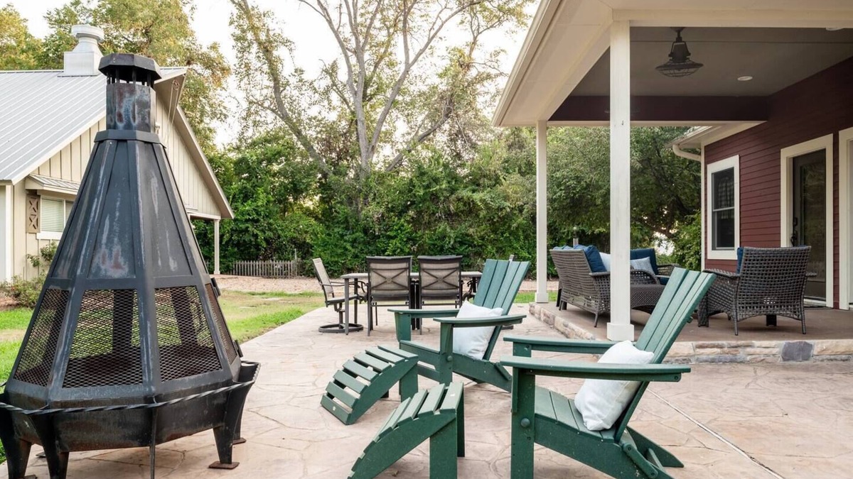 Round Top House | Fall at Round Top Rose | Cozy, Cute, Centrally Located to the Best Spots