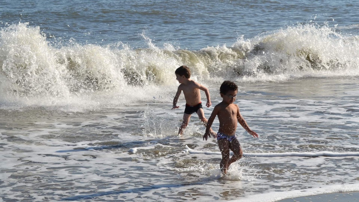 Isle of Palms Condo | Fall days & nights still call for flip-flops at Hannah's Cabana.