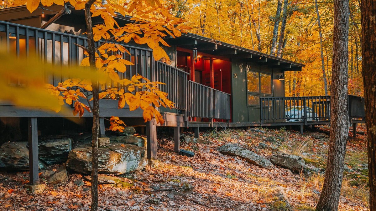 Woodstock House | Fall Foliage Getaway!