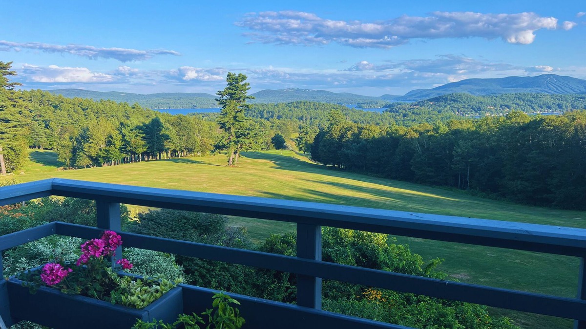 Sunapee Condo | Fall foliage! Jaw-dropping views. Gorgeous 4-bed by hiking trails + the lake