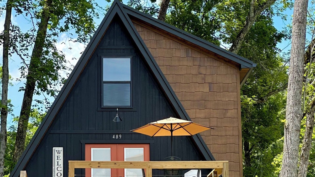 Cub Run Cabin | ✨🍂Fall in🧡 NEW A-Frame Cabin near Mammoth Cave National Park with lake views!