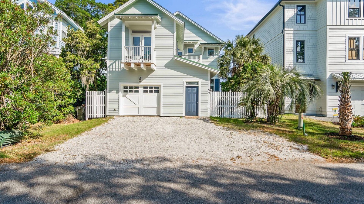 Bonito Boathouses House | Fall into Savings in South Carolina Sea Islands