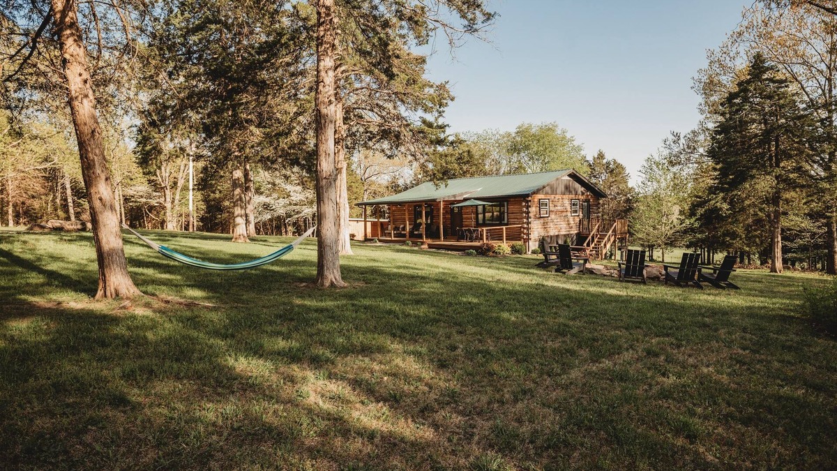Bourbon Cabin | Fall Nights, Firepit, 10 Acres - Perfect Getaway