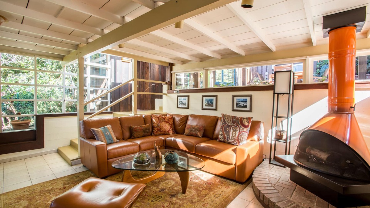 Beach Barber Tract House | Fall Sale! Secluded WindanSea Redwood Beach Bungalow, New Bikes, Hot tub!