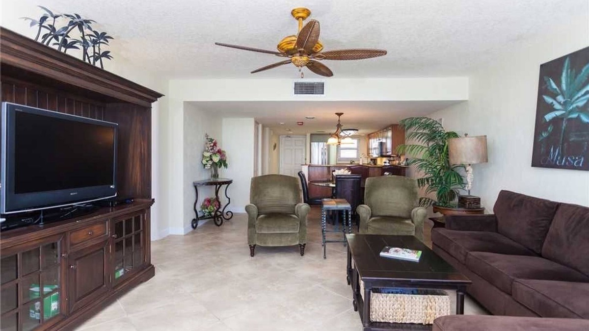 Daytona Beach Shores Condo | Fall Specials/3 night minimum - Direct Ocean - 905 - Pets 20 lbs and under