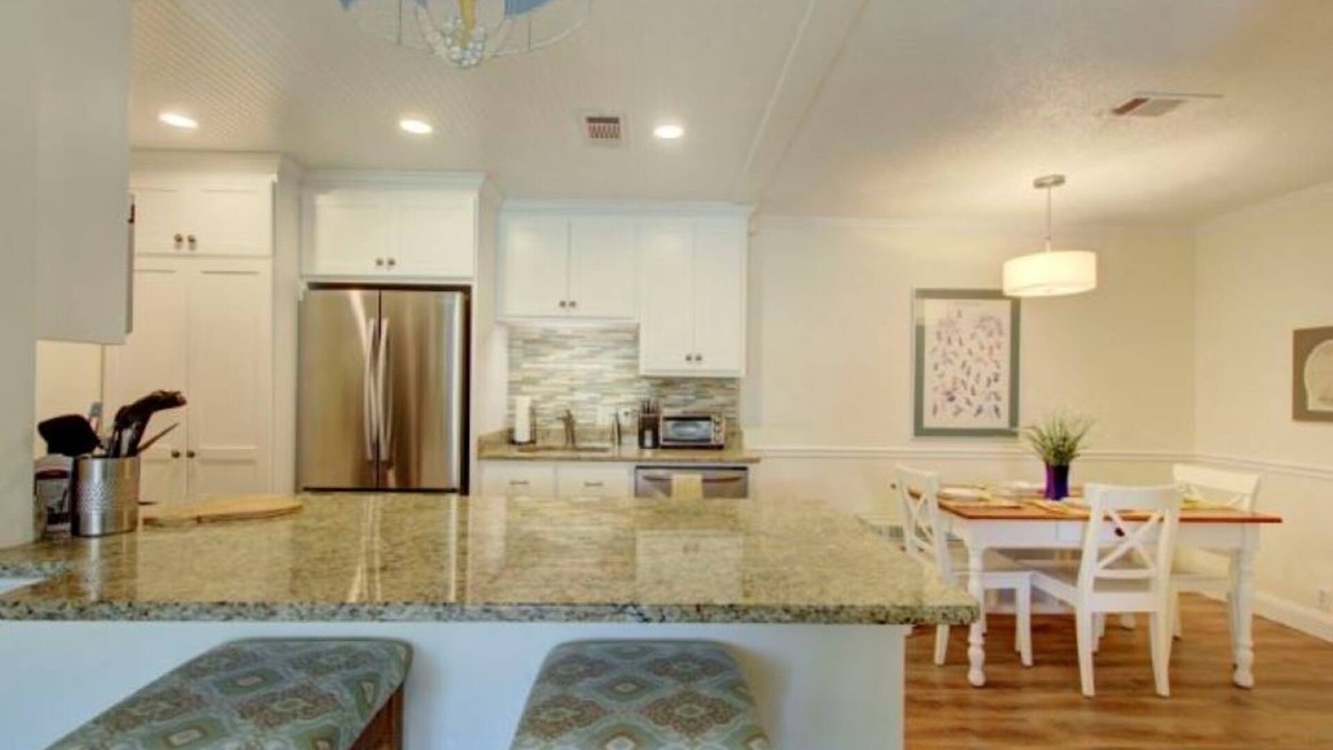 Demere Park Condo | Fall! The Best Time of Year! October - Christmas dates available but going Fast!