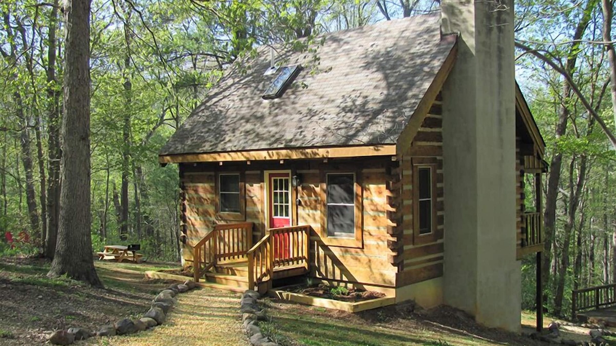Rileyville Cabin | Falling Leaf Cabin - Rustic Charm With Modern Decor!