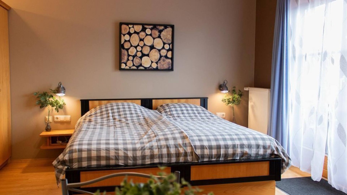 Seeboden Bed & Breakfast | Familienzimmer mit Separater Toilette und Bad und Balkon - Pension Kärnten