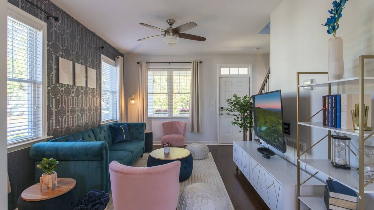 Historic Oakwood House | Fam/Biz-Friendly 3BD w/Fire pit & BBQ - Downtown