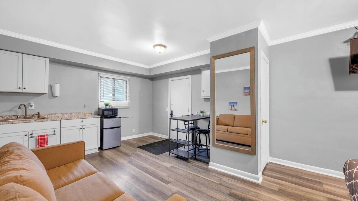 Riverview Apartment | Family-Friendly Room for 4 – High-Speed Wi-Fi !