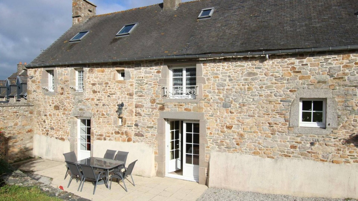 Saint-Germain-le-Gaillard Cottage | Family Getaway: Spa, Games Room, Bikes & Near Beach