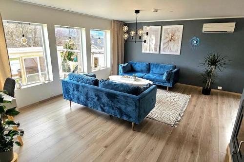 Lyngdal Villa | Familie bolig med hage