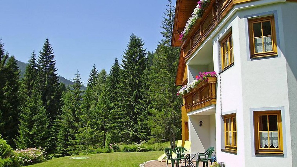 Reichenau Apartment | Familie Hollenders Haus Bergblick by Interhome