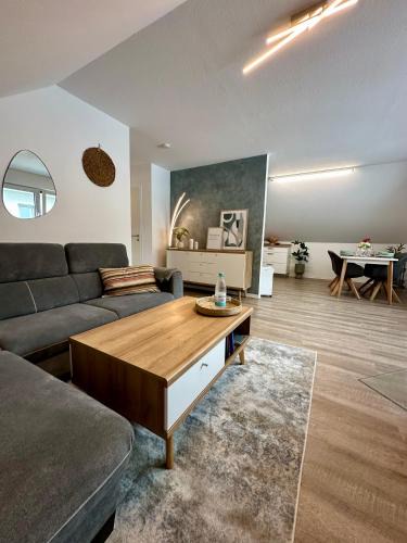 Bad Lippspringe Apartment | Familie oder beruflich - 2 Schlafzimmer - 3 Betten - Geräumig - Küche - Gemütlich