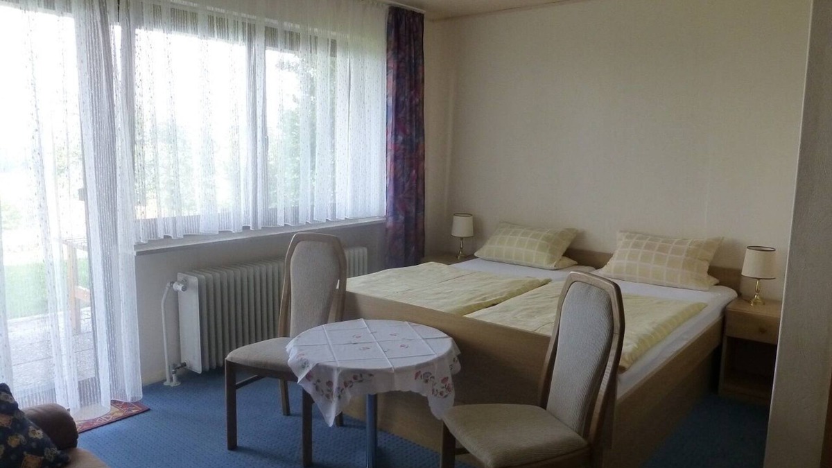 Altenstein Apartment | Familienfreundlich und direkt an der Burgenstraße - Urlaubsdomizil mit Terrasse und Liegewiese