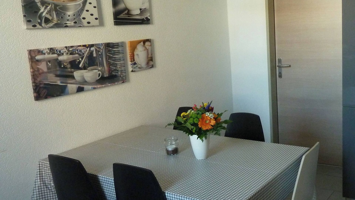 Goethestraße Apartment | Familienfreundliche Fewo ,zentrale Lage 1/2