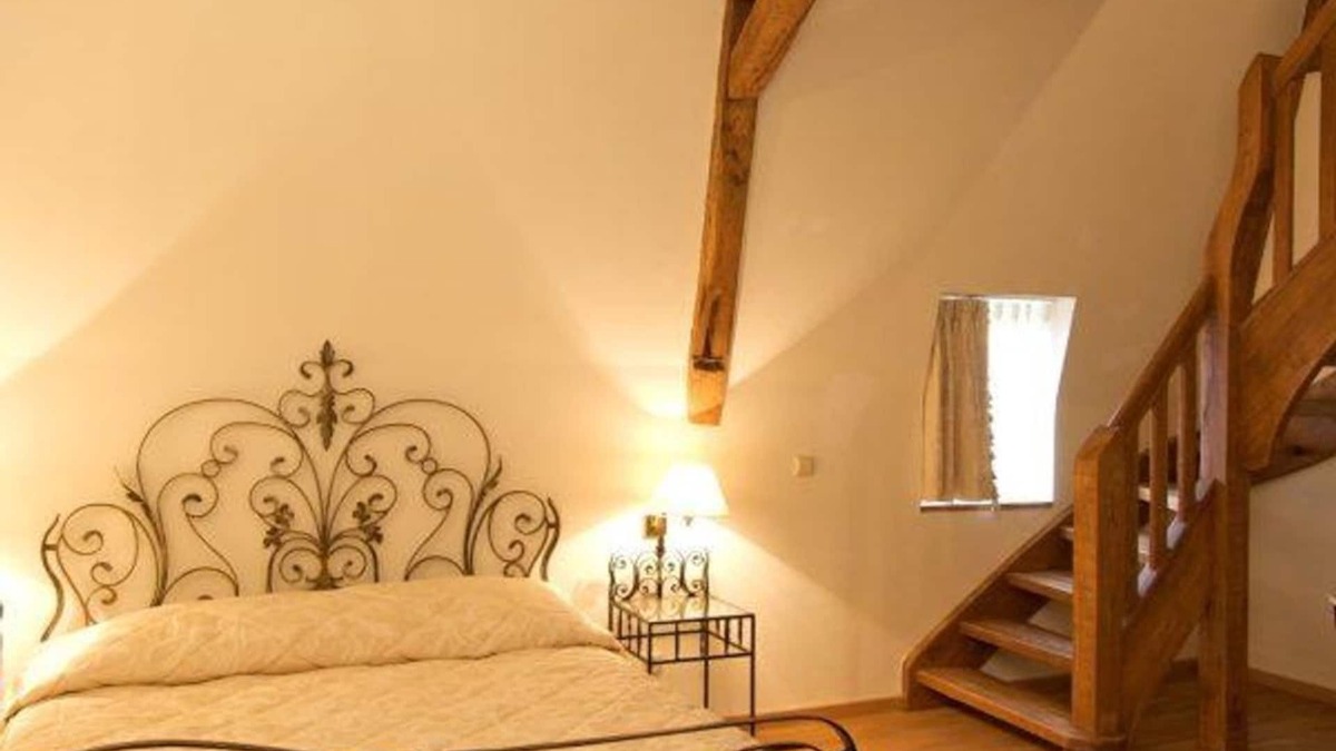 Kronenburg House | Familienzimmer, 2 Erw. + 2 Kinder - Burghaus und Villa Kronenburg