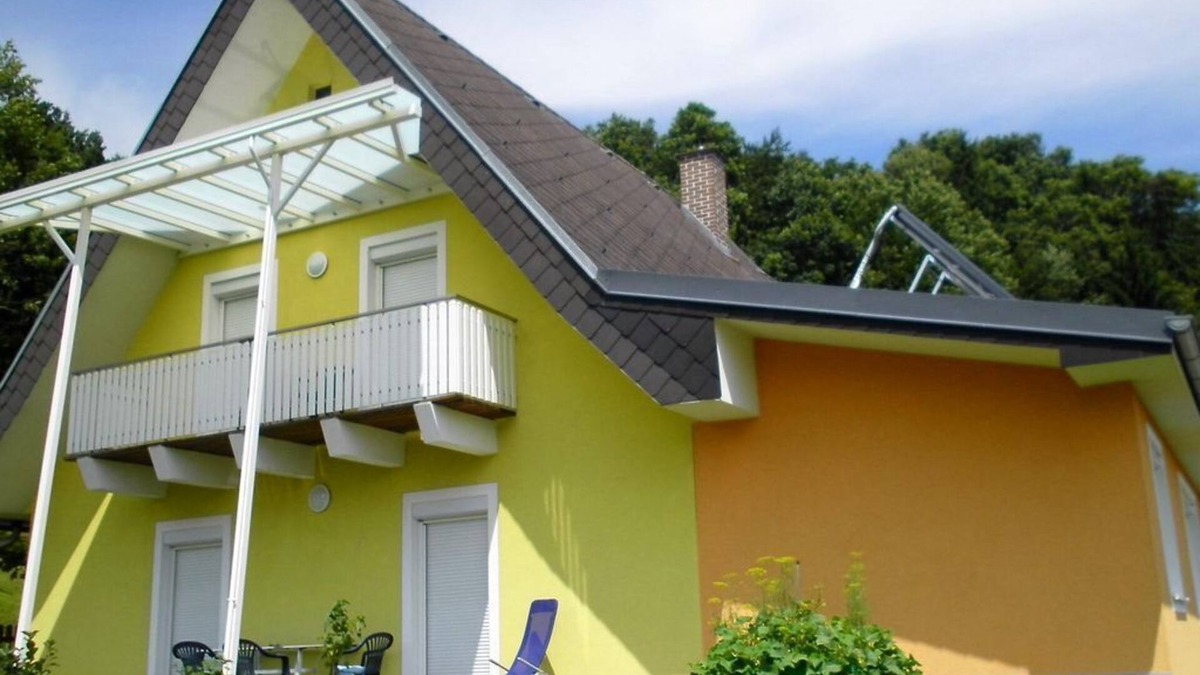 Loipersdorf bei Fuerstenfeld Apartment | Familienzimmer - Gästehaus Karin