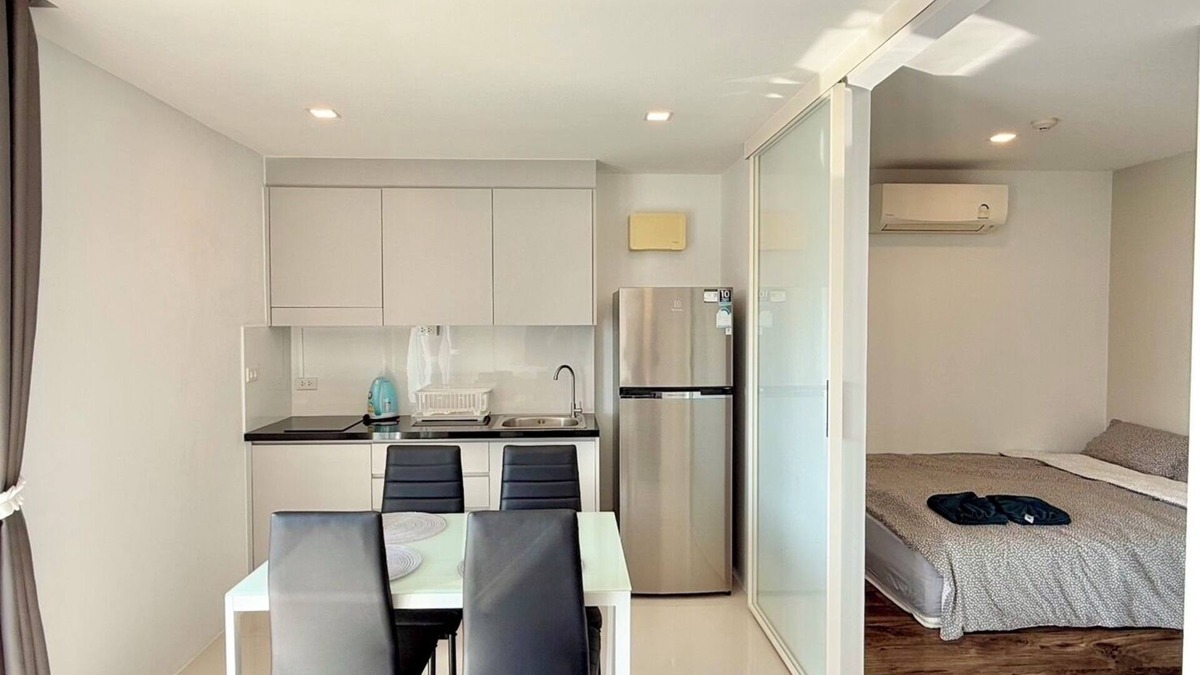Kram Condo | Family 2 bdrm pool view, big balcony, AC, Wifi and Kitchen