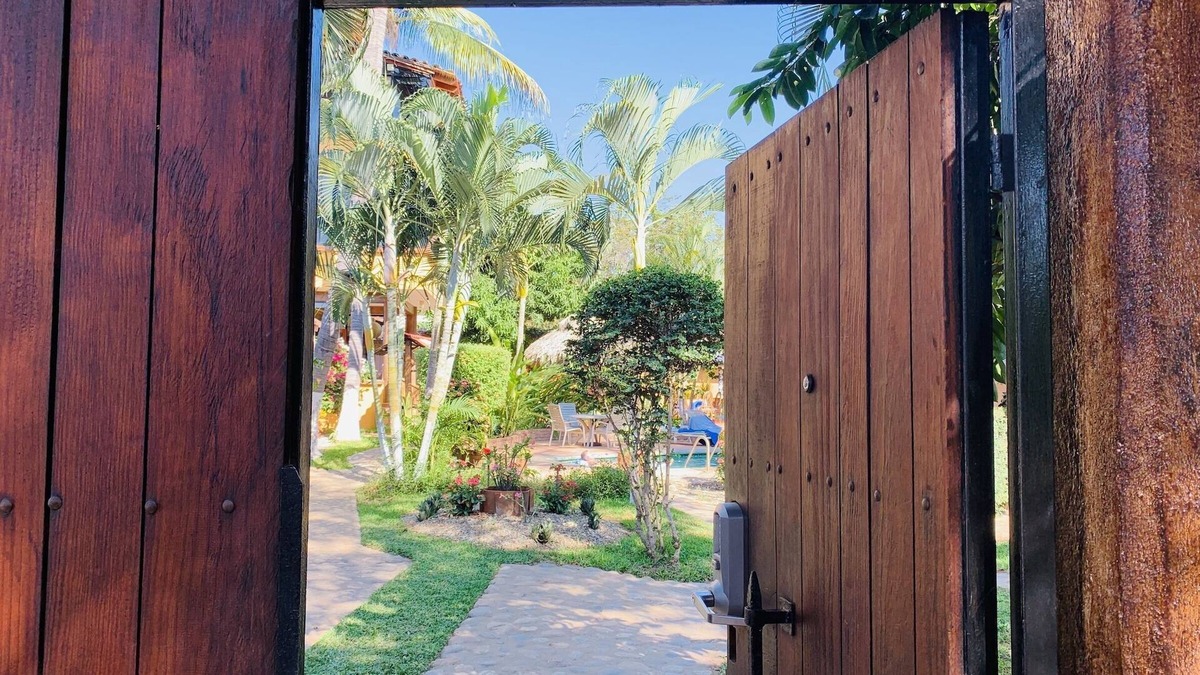 Brisas de Zicatela Apartment | Family 2 BR apartment w/kitchen, patio, yoga, spa services, 1min walk to beach