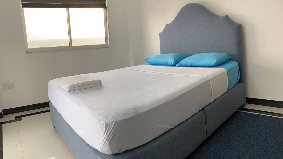 Mount Lavinia Apartment | Family and Divers friendly luxury apartment. Beach & resort style restaurantsn