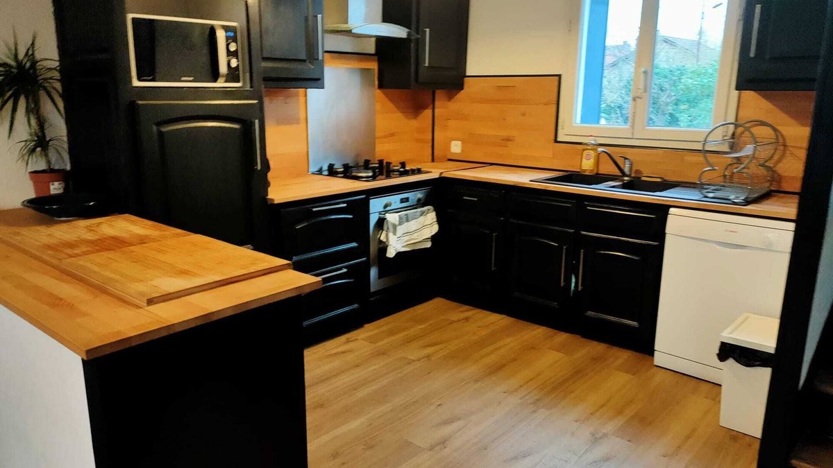 Livry-Gargan House | Family and Business Stay! Spacious 135m2 house (garden and parking)