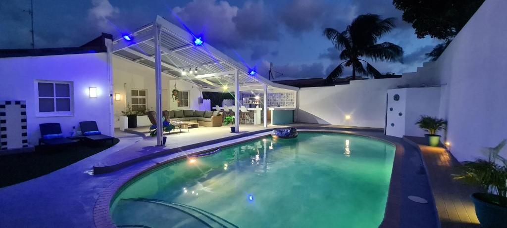 Willemstad House | Family and friends villa with big private pool