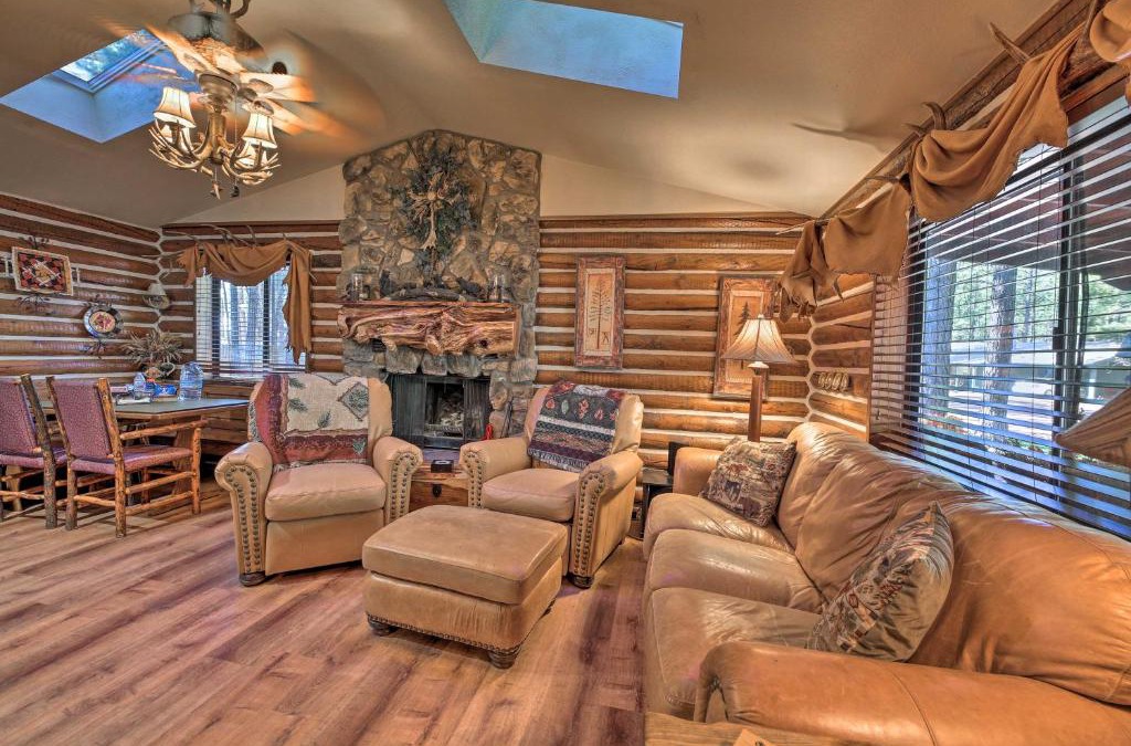 Pinetop-Lakeside House | Family and Pet Friendly Rustic Lakeside Cabin