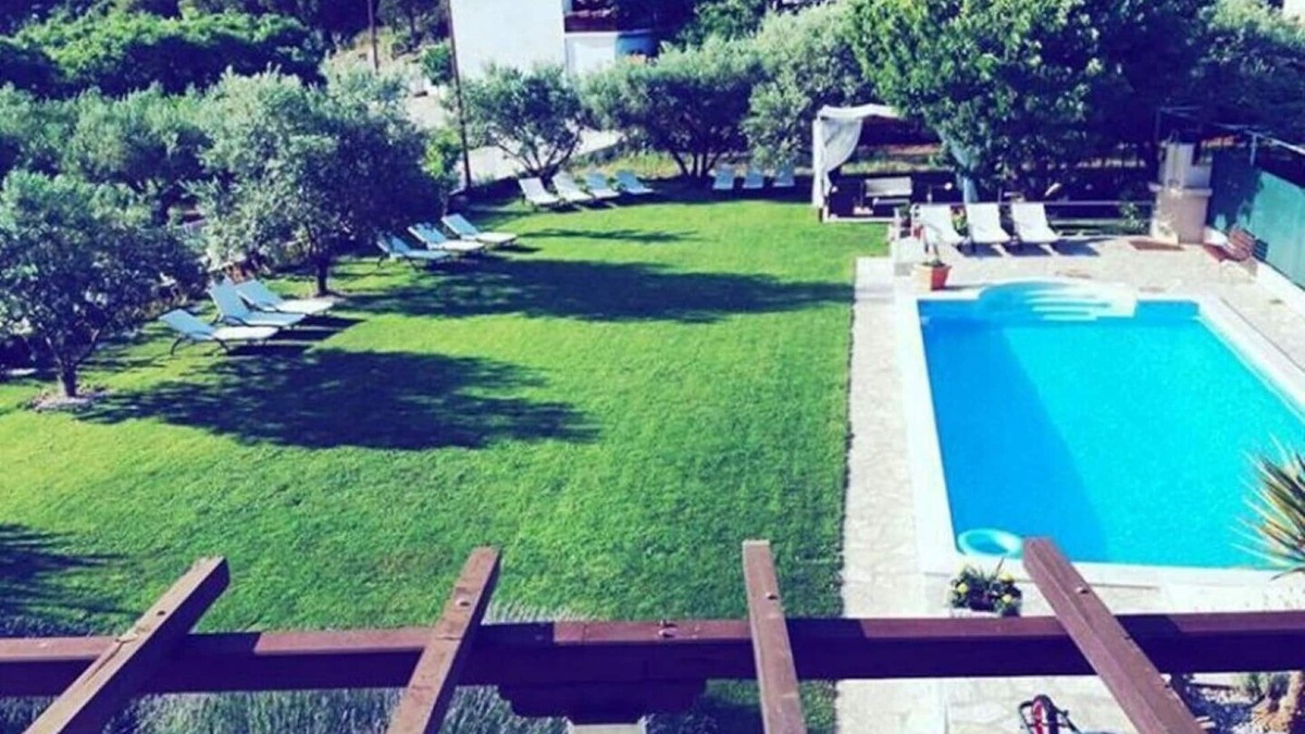 Peracko Blato Apartment | FAMILY APARTMENT MLADEN AT NATURE PARK CLOSE TO THE SEA