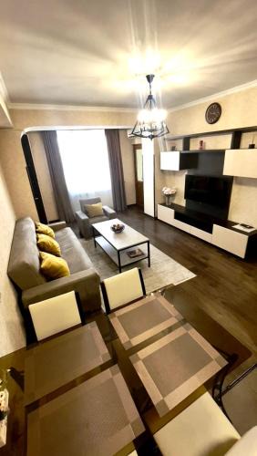 Kentron Apartment | Family Apartment