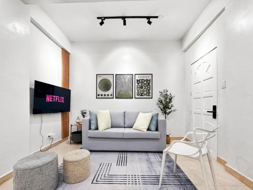 Manoc-Manoc Apartment | Family Apartment By The Beach with Kitchen Netflix Station 3 Beachfront