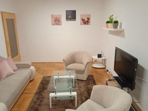 Gyor Apartment | Family apartment-családias hangulat