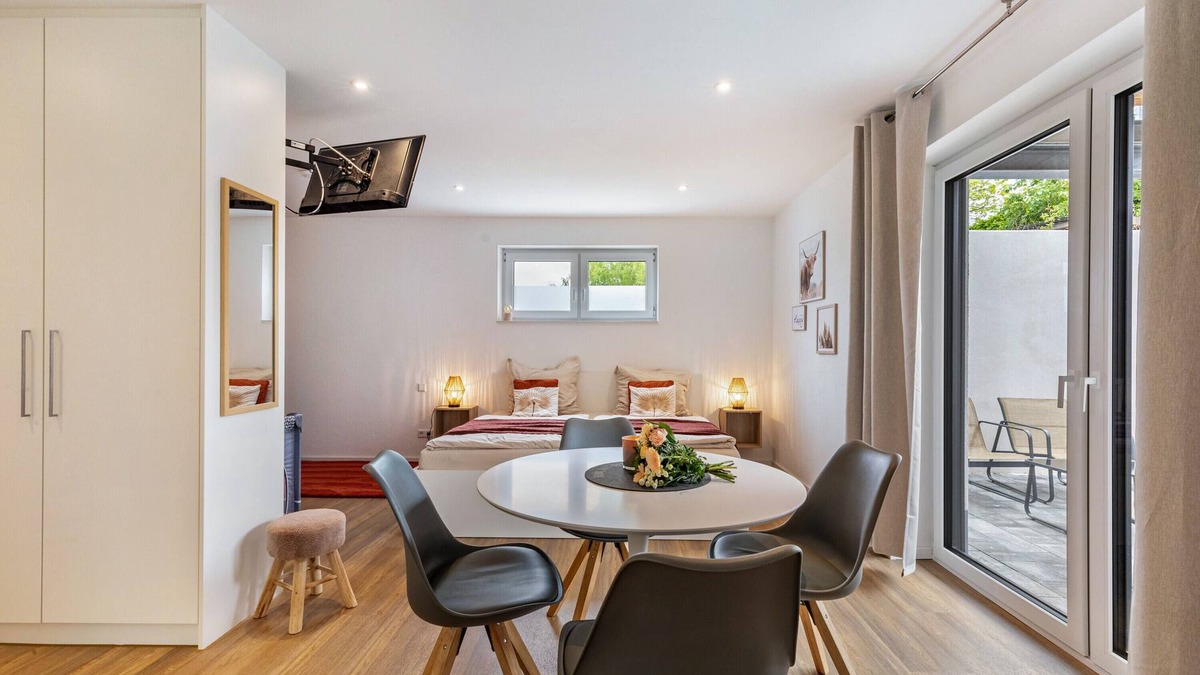 Deffingen Apartment | Family Apartment Fewo Parkside S1 | 8Min to Legoland | Terrace & Parking