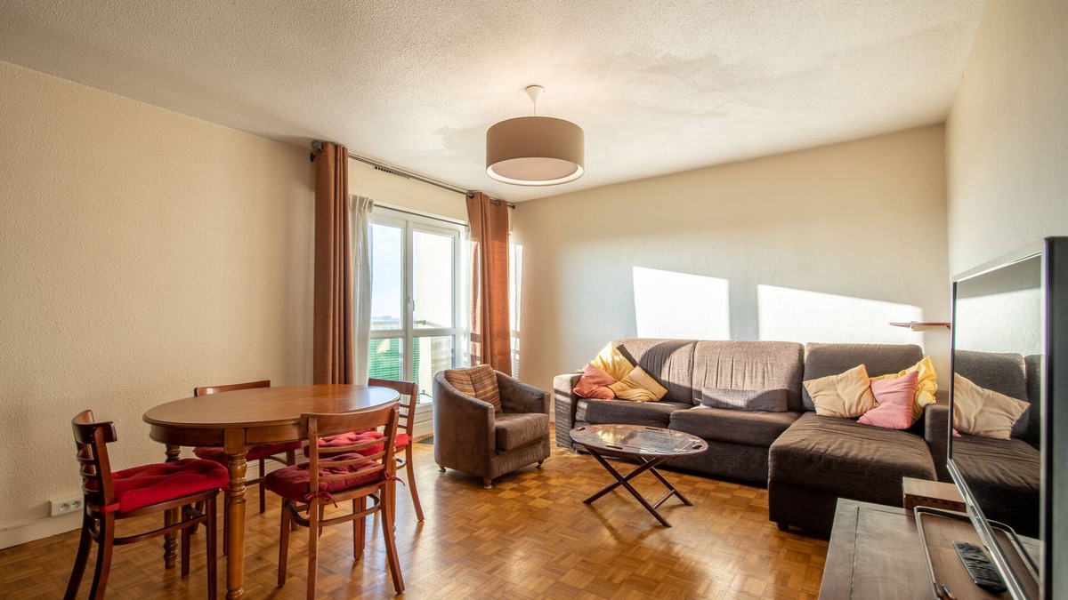 Petit-Ivry Apartment | Family apartment at the Gates of Paris