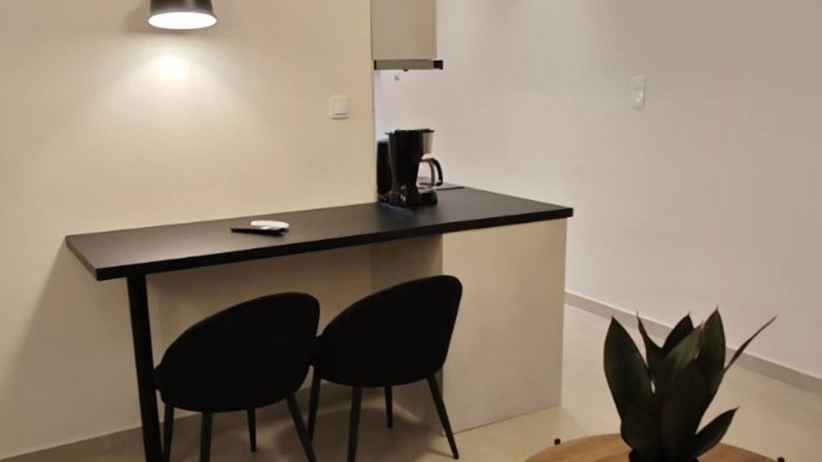 Vardaris Apartment | Family Apartment - Be My Guest Mprosta