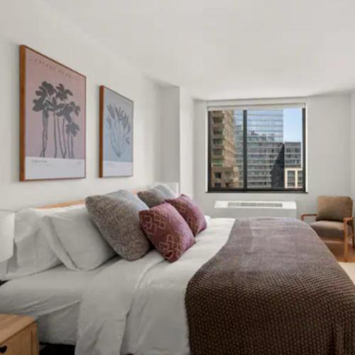 Lincoln Square Apartment | Family Apartment in Excellent Sector of New York