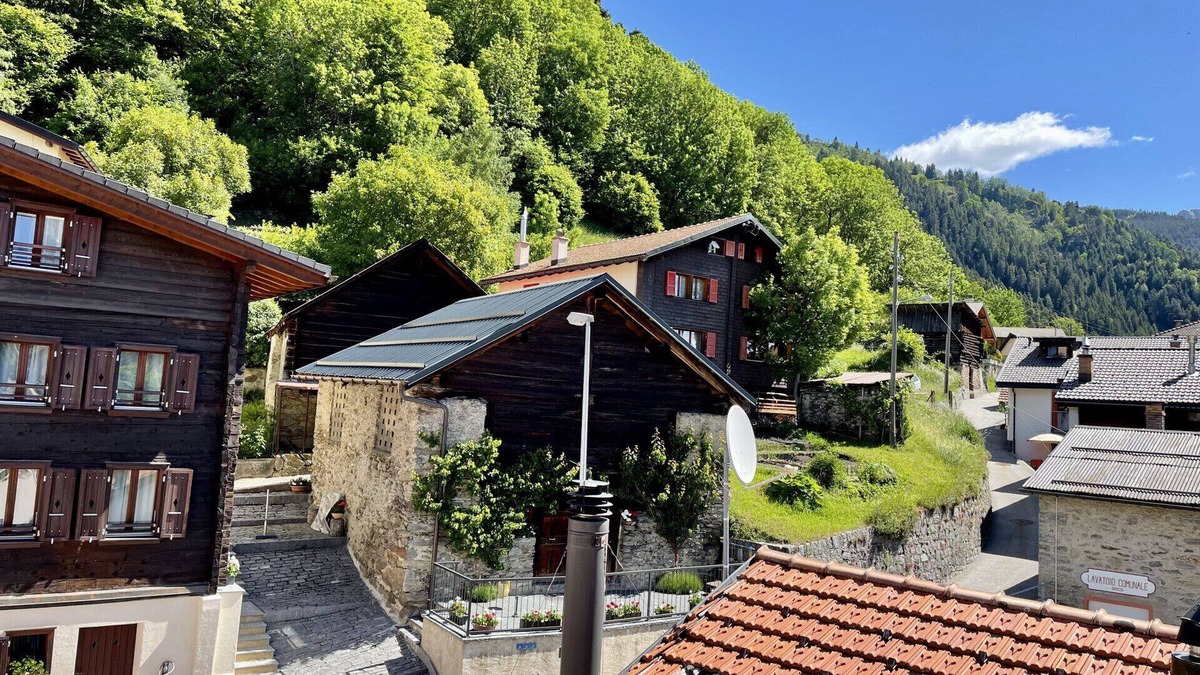 Osco Apartment | Family apartment in the village of Osco (TREMORGIO)