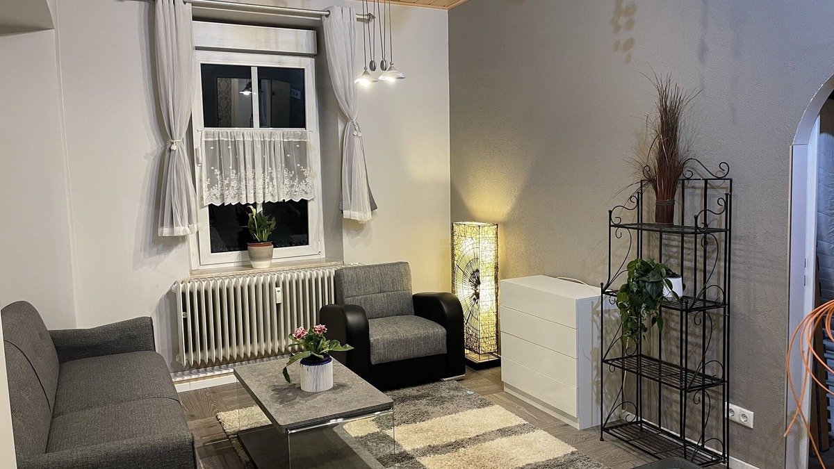 Pellingen Apartment | Family Apartment with full kitchen 2 bedrooms, 2 bathrooms and fireplace.
