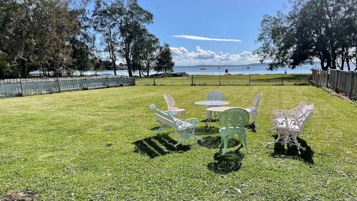 Tanilba Bay House | Family beach bunkhouse