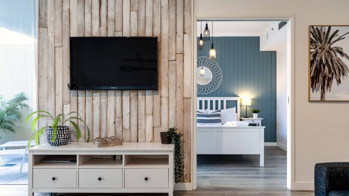 Surfers Paradise Apartment | 'Family Beach Getaway' by Inn Paradise