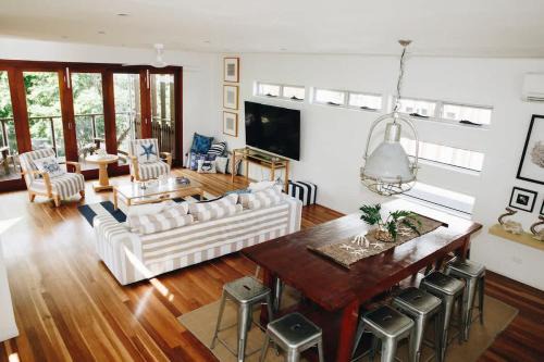 Twin Waters House | Family Beach House at Twin Waters Resort