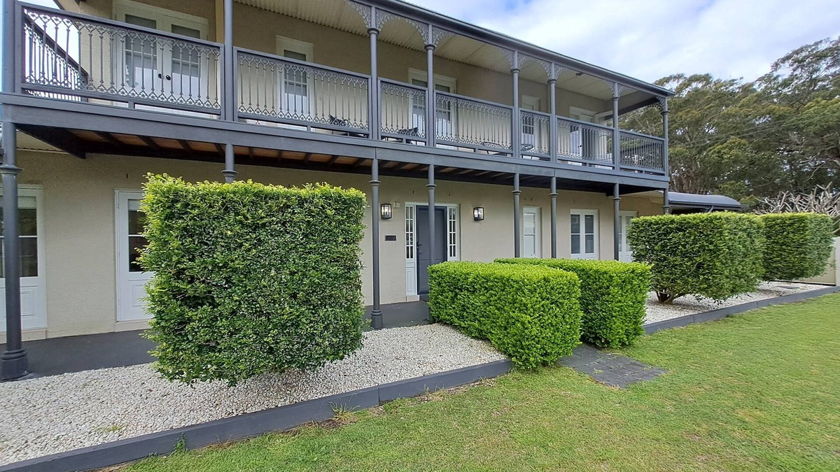 Bateau Bay House | Family beach house