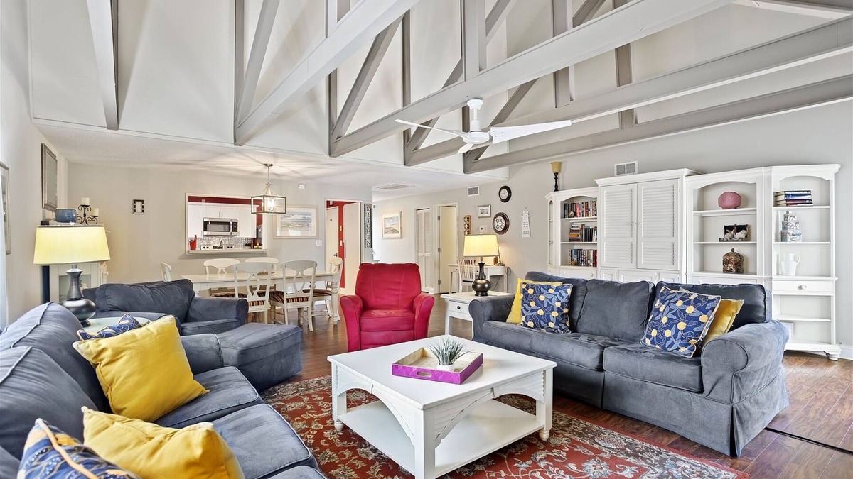 Palmetto Dunes Condo | Family Beach Getaway - Pet Friendly & Steps to the Pool