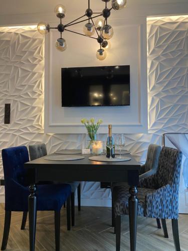 Cedzyna Apartment | Family & Business Sauna Apartments No 6 Leśny nad Zalewem Cedzyna - 1 Bedroom with Private Sauna, Terrace, Parking, Catering Options